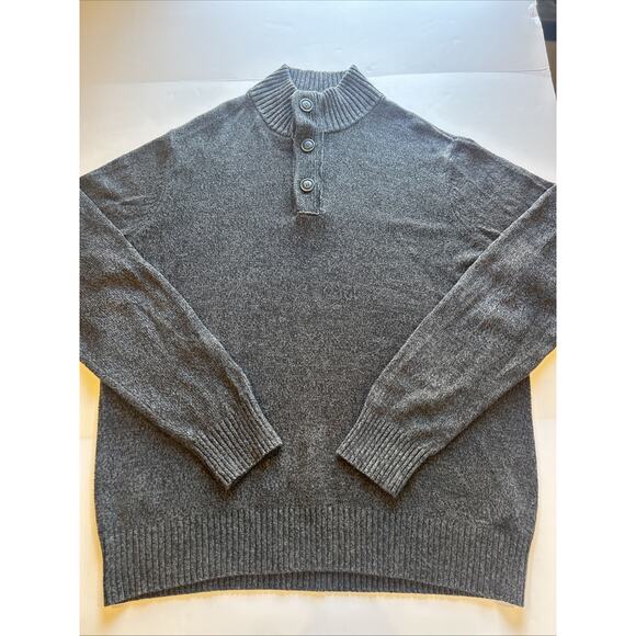 urban pipeline Other - Urban Pipeline Men's XL Heather Grey Mock Neck Sweater Button/zipper